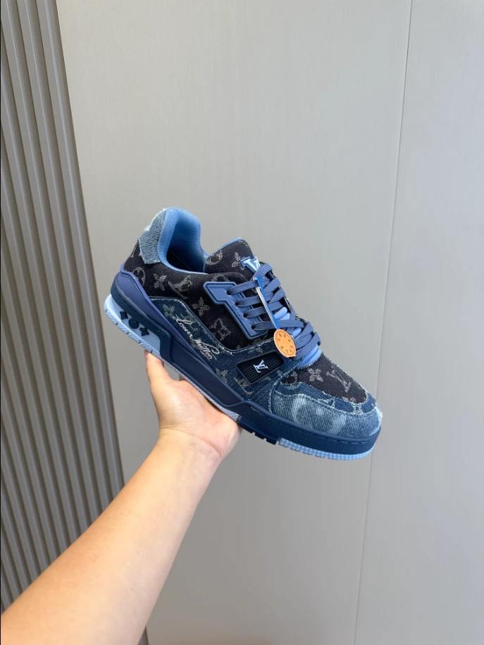 SportInspired 5023 LV TRAINER SNEAKER – LSVT406