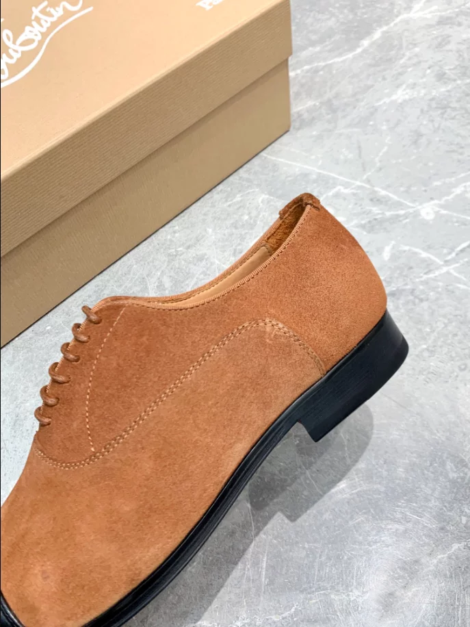 StreetReady 2066 CHRISTIAN LOUBOUTIN SUEDE – LDC022