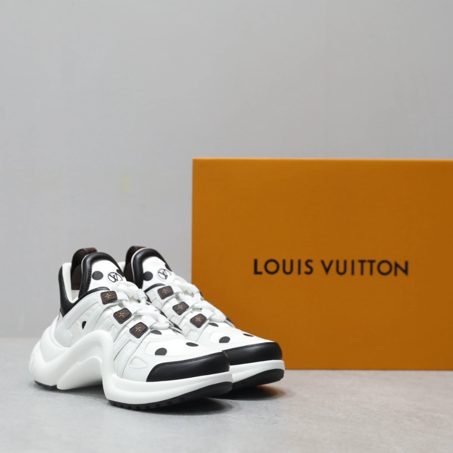 TopPick 5765 LV ARCHLIGHT SNEAKER – LSVM008