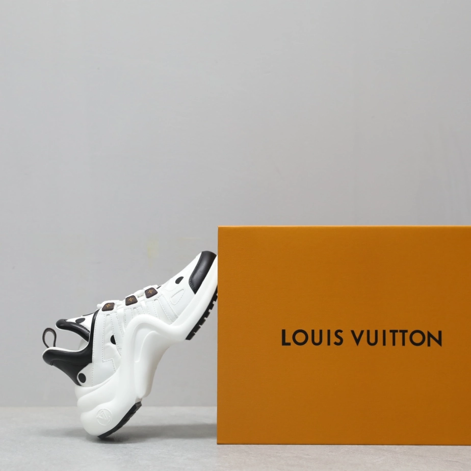 TopPick 5765 LV ARCHLIGHT SNEAKER – LSVM008