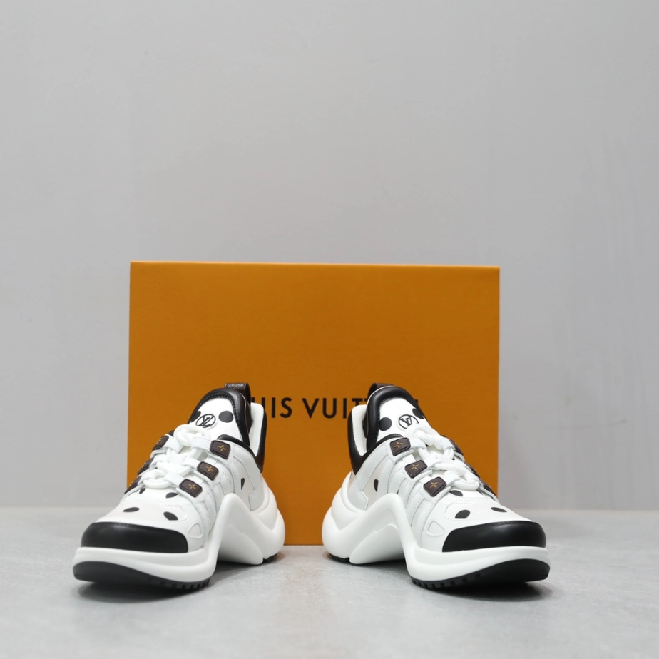 TopPick 5765 LV ARCHLIGHT SNEAKER – LSVM008