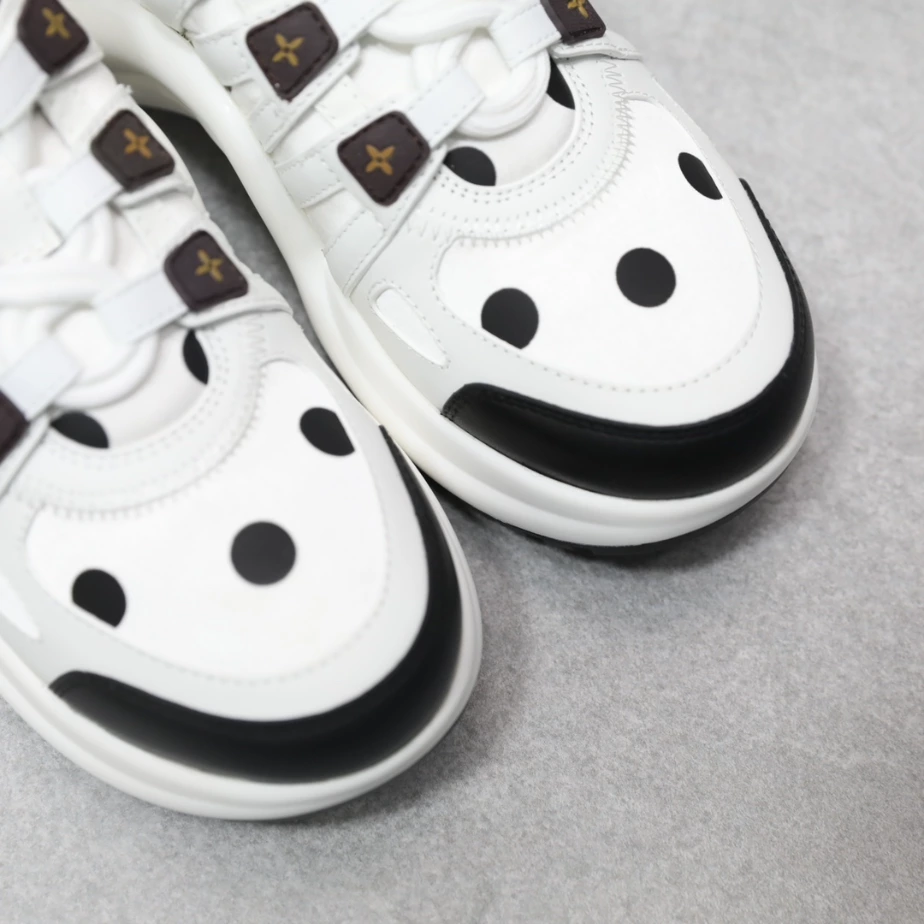 TopPick 5765 LV ARCHLIGHT SNEAKER – LSVM008