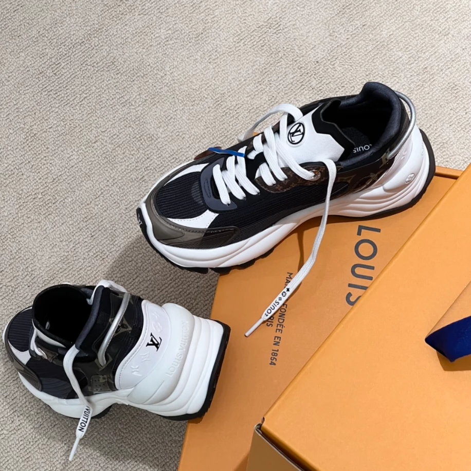 Trendy 4717 LOUIS VUITTON RUN 55 SNEAKERS – LSVT363