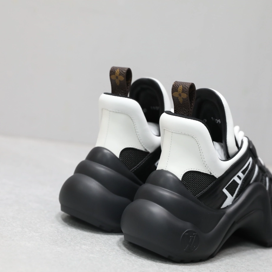 UrbanStyle 3676 LV ARCHLIGHT SNEAKER – LSVM023