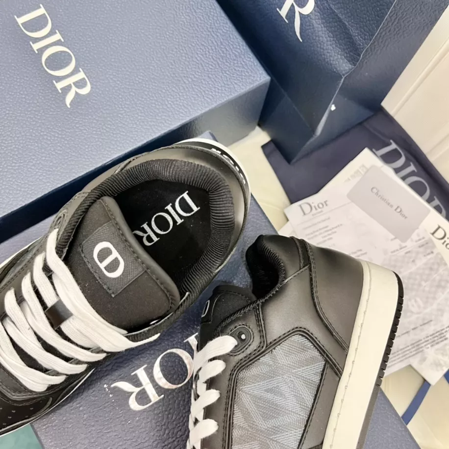 UrbanStyle 7051 B27 LOW-TOP SNEAKER – CD137
