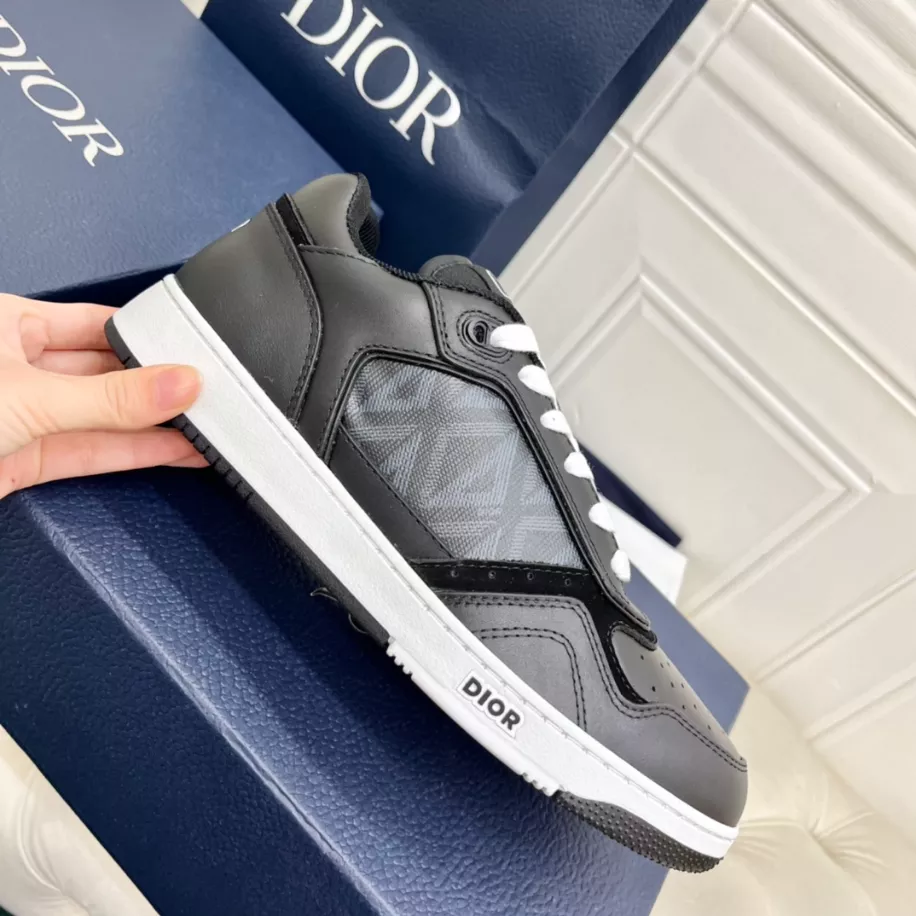UrbanStyle 7051 B27 LOW-TOP SNEAKER – CD137