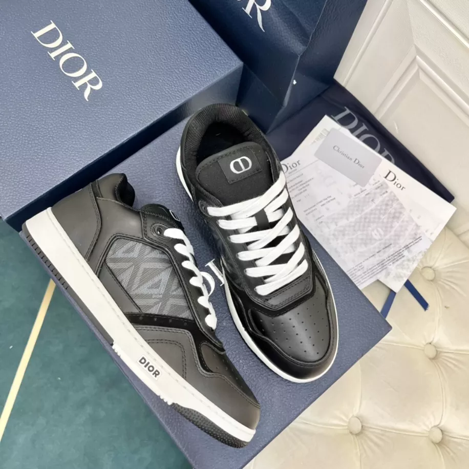 UrbanStyle 7051 B27 LOW-TOP SNEAKER – CD137