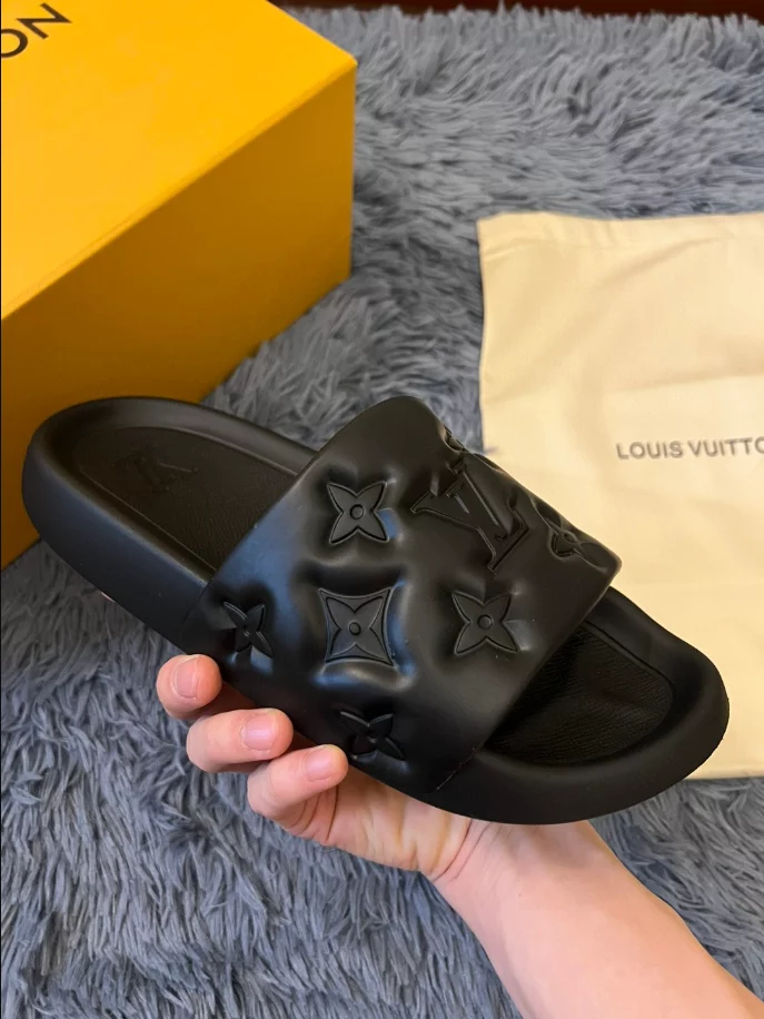 WellDesigned 8207 LV WATERFRONT MULE – LVS36