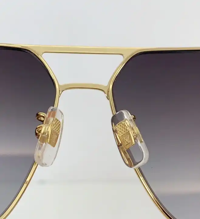 LV Sunglasses 5502A-0031 RepLadies