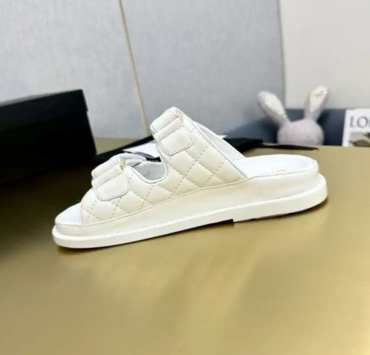 hype Chanel Slippers