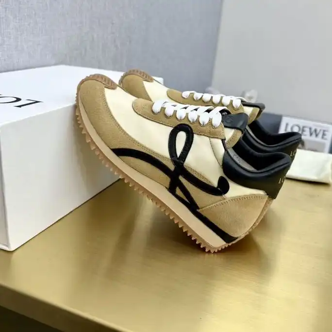 hype Loewe Sneakers