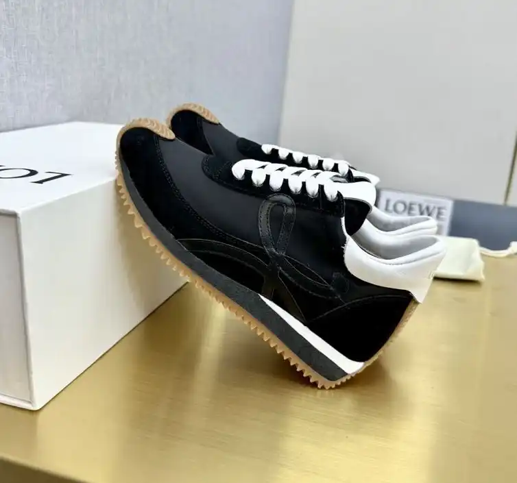 hype Loewe Sneakers