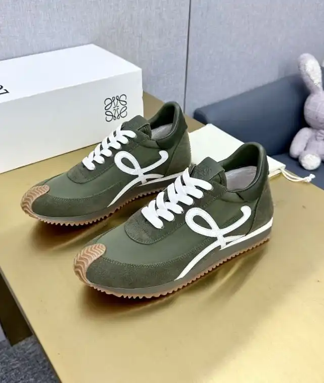 hype Loewe Sneakers