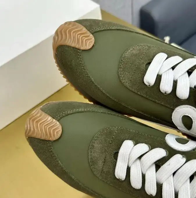 hype Loewe Sneakers