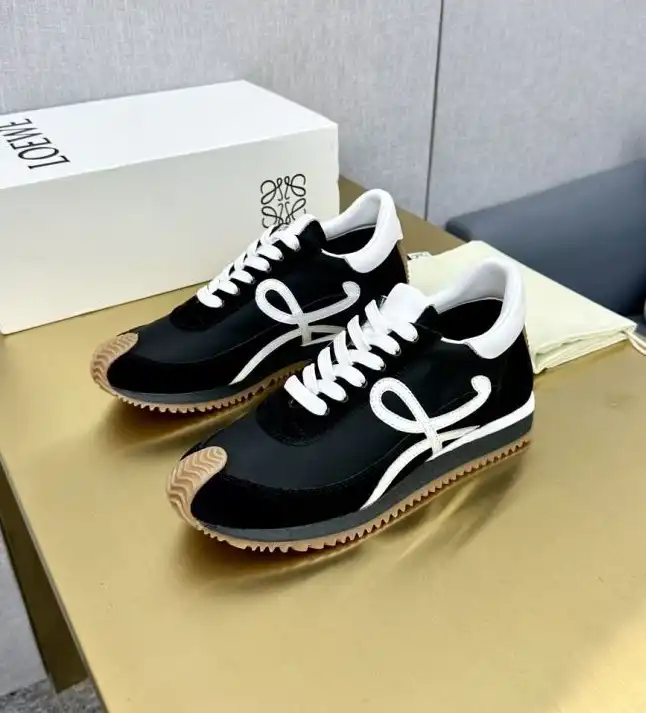 hype Loewe Sneakers