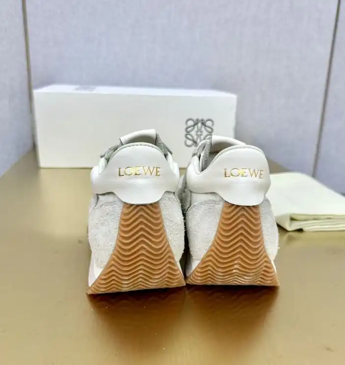 hype Loewe Sneakers