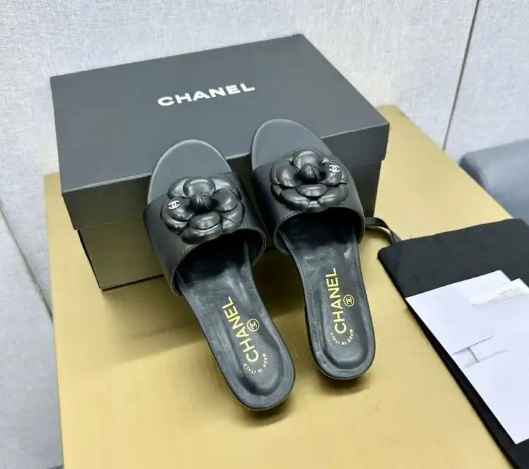 hype Chanel Slippers