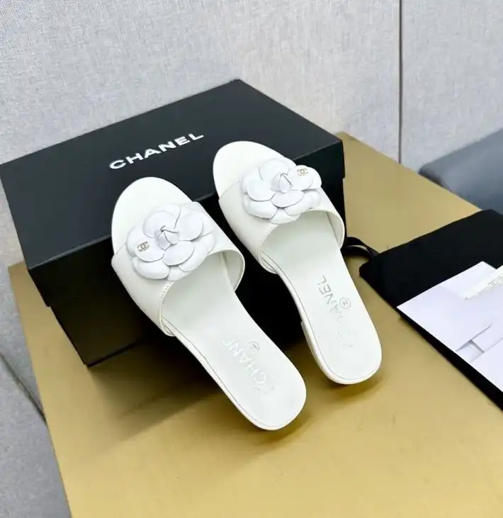 hype Chanel Slippers