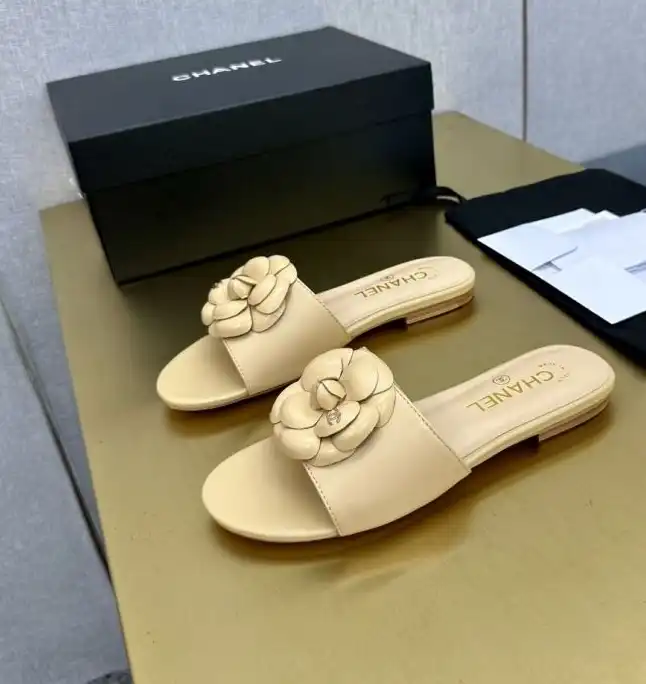 hype Chanel Slippers