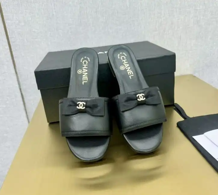 hype Chanel Slippers