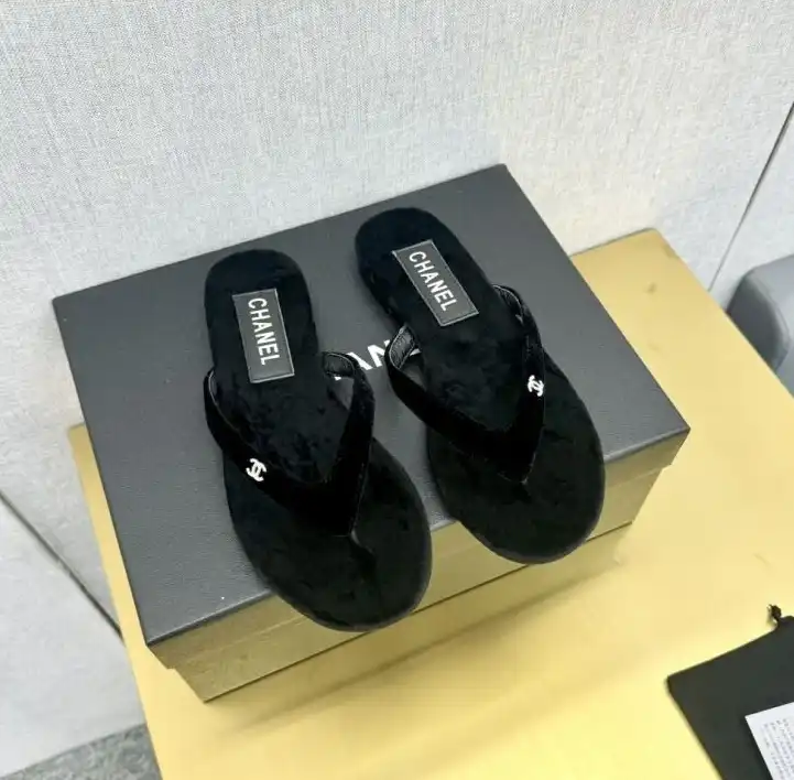 hype Chanel Slippers