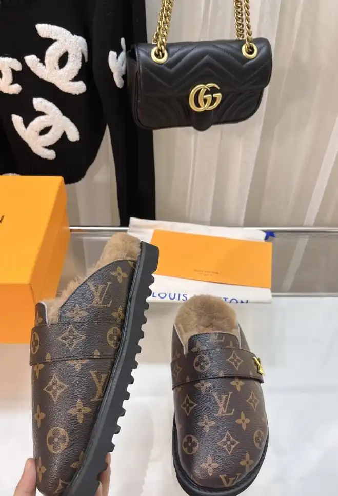 hype LV Slippers