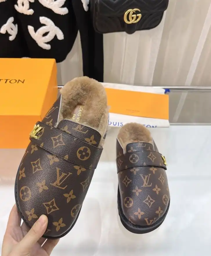 hype LV Slippers