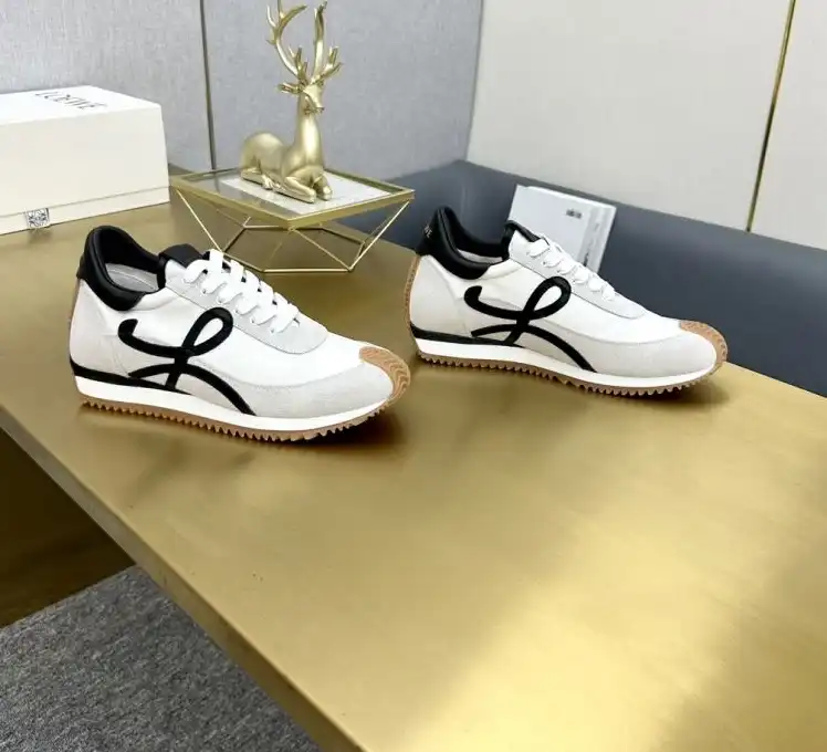 hype Loewe Sneakers