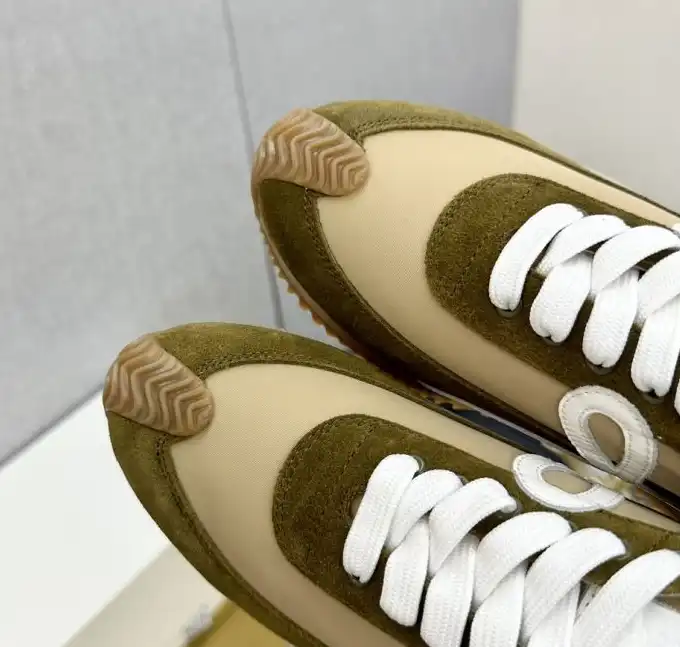 hype Loewe Sneakers