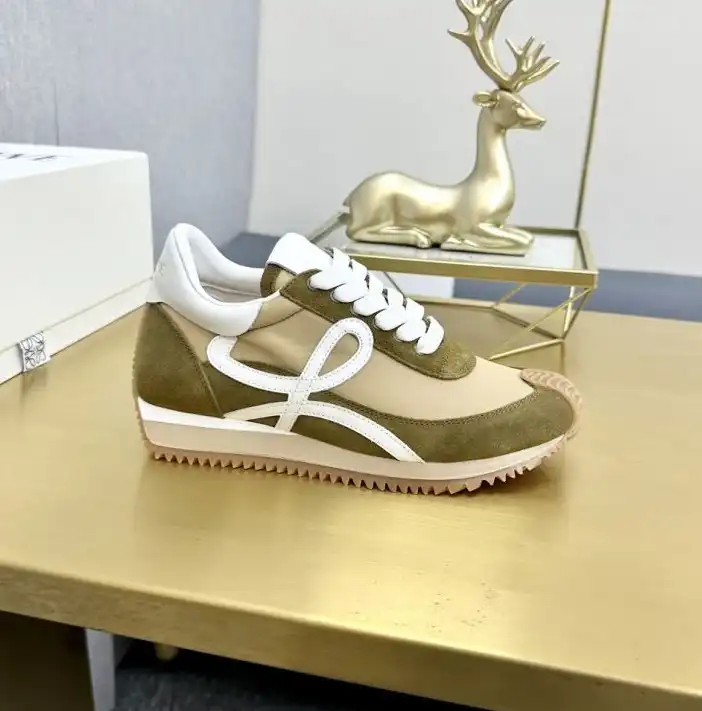 hype Loewe Sneakers