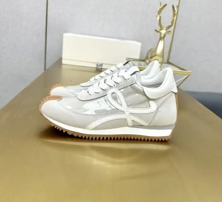 hype Loewe Sneakers