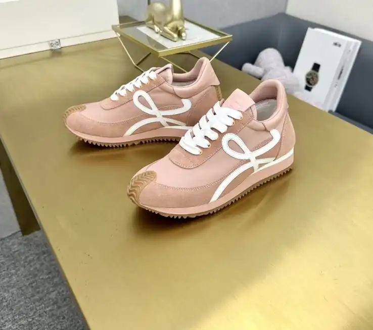 hype Loewe Sneakers