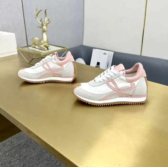 hype Loewe Sneakers