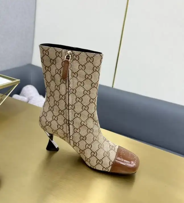 hype Gucci Boots