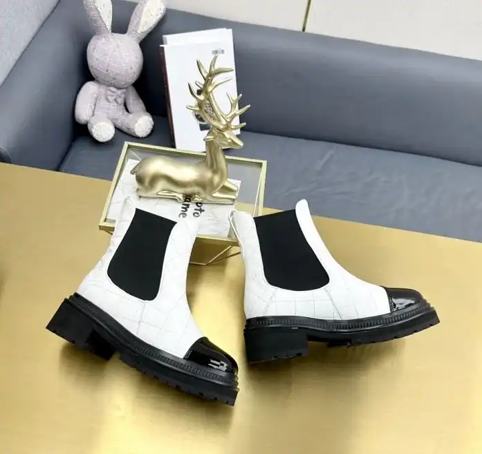 hype Chanel Boots