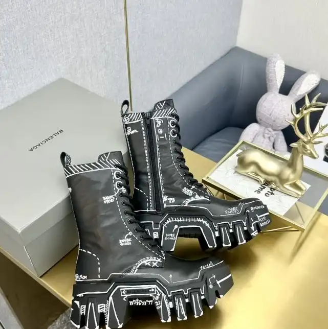 hype Balenciaga Boots