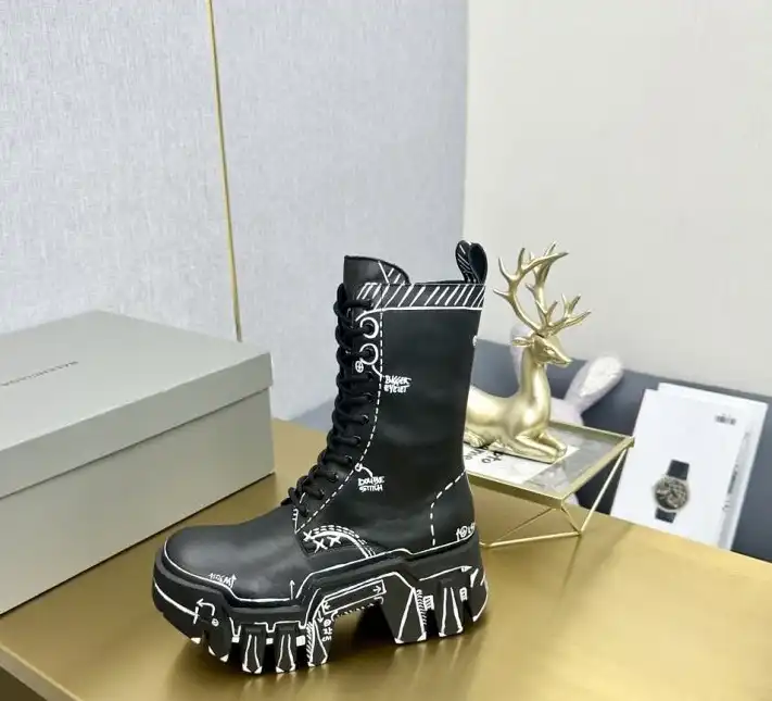 hype Balenciaga Boots