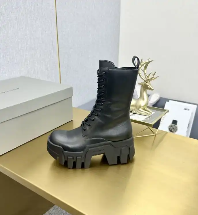 hype Balenciaga Boots