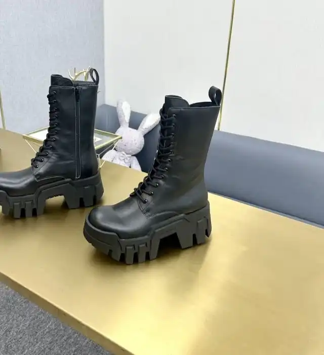 hype Balenciaga Boots