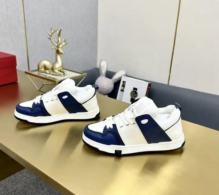 hype Valentino Sneakers