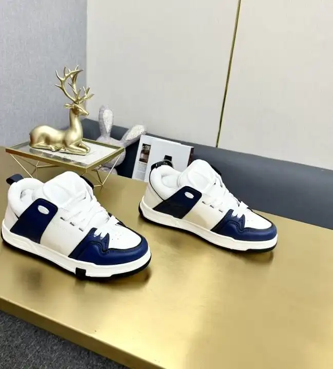 hype Valentino Sneakers