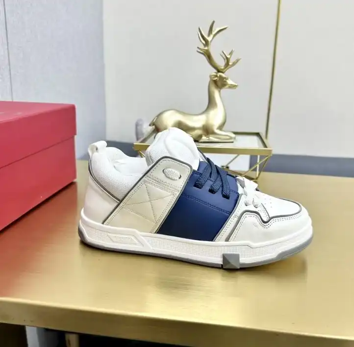 hype Valentino Sneakers