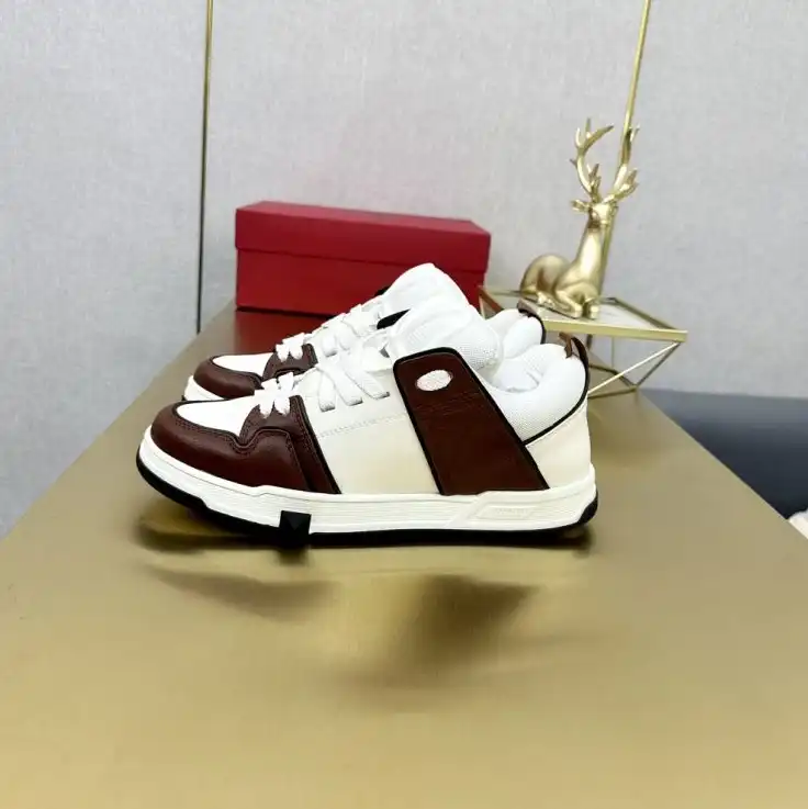 hype Valentino Sneakers