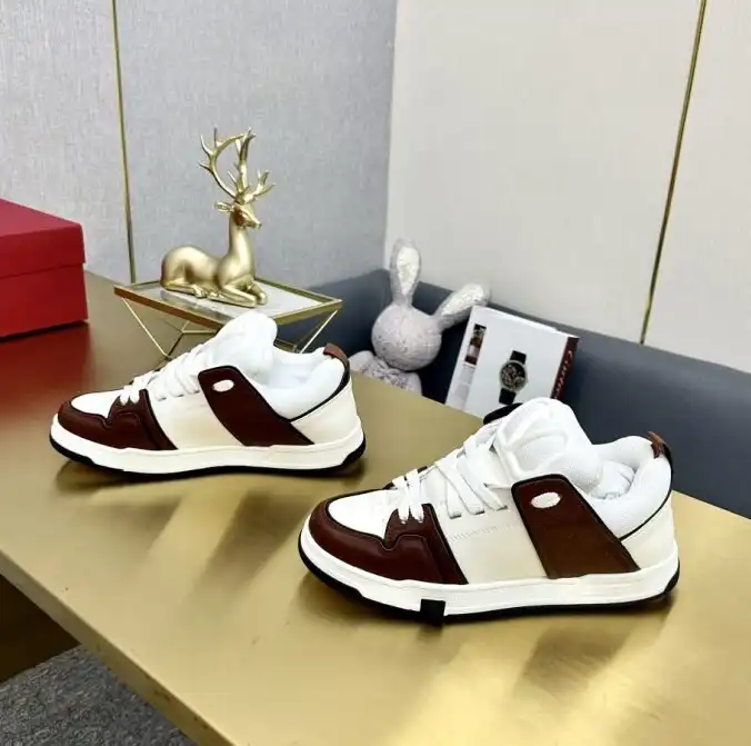 hype Valentino Sneakers