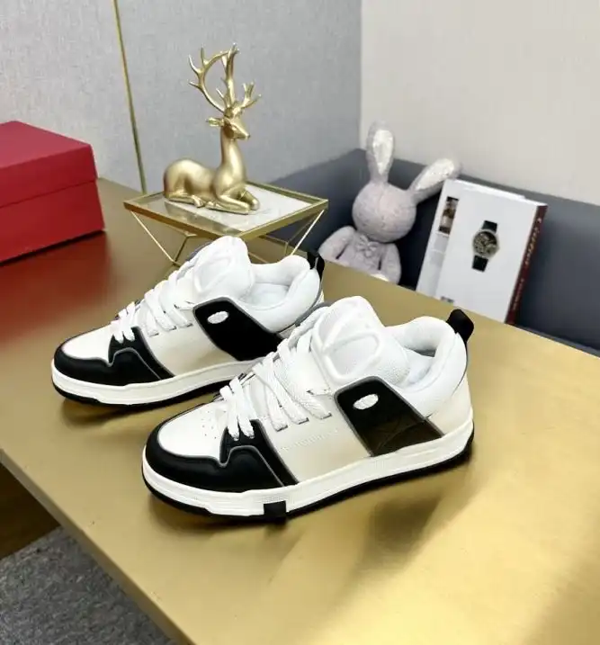 hype Valentino Sneakers