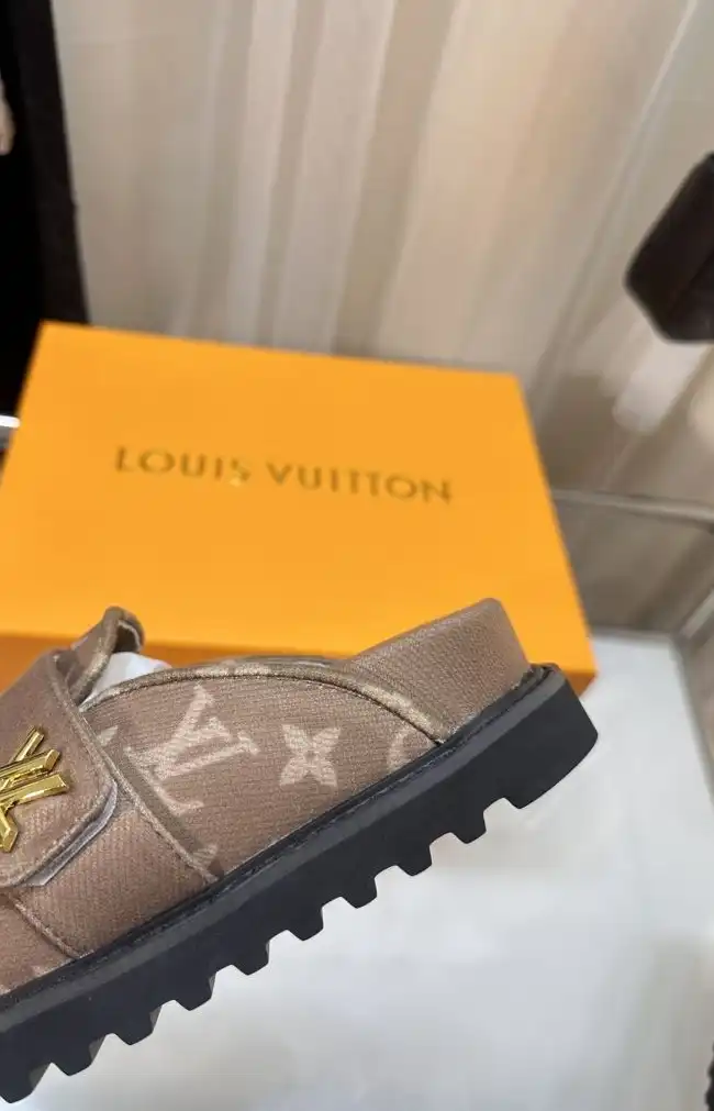 hype LV Slippers