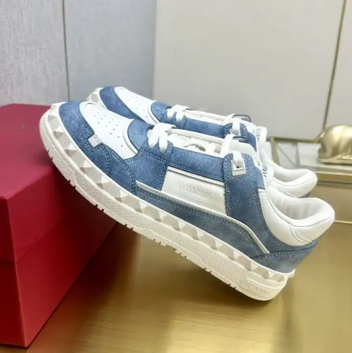 hype Valentino Sneakers