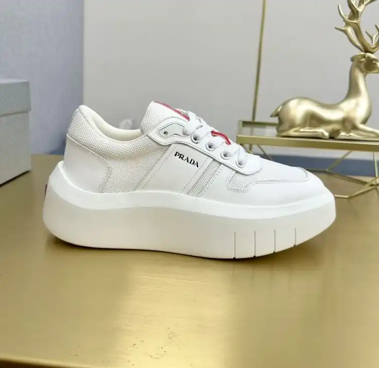 hype Gucci Sneakers