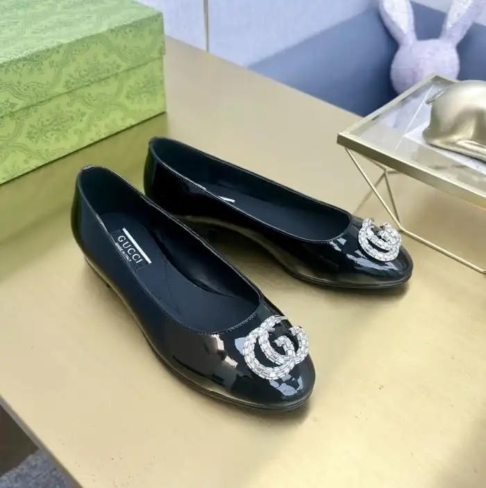 hype Gucci Flat Shoes