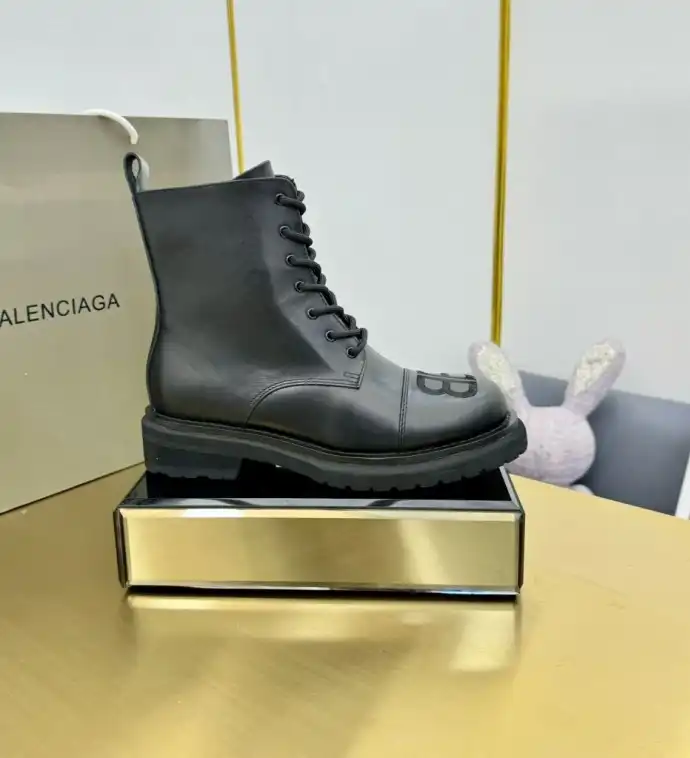 hype Balenciaga Boots